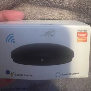 Smart  IR universal remote controller hub